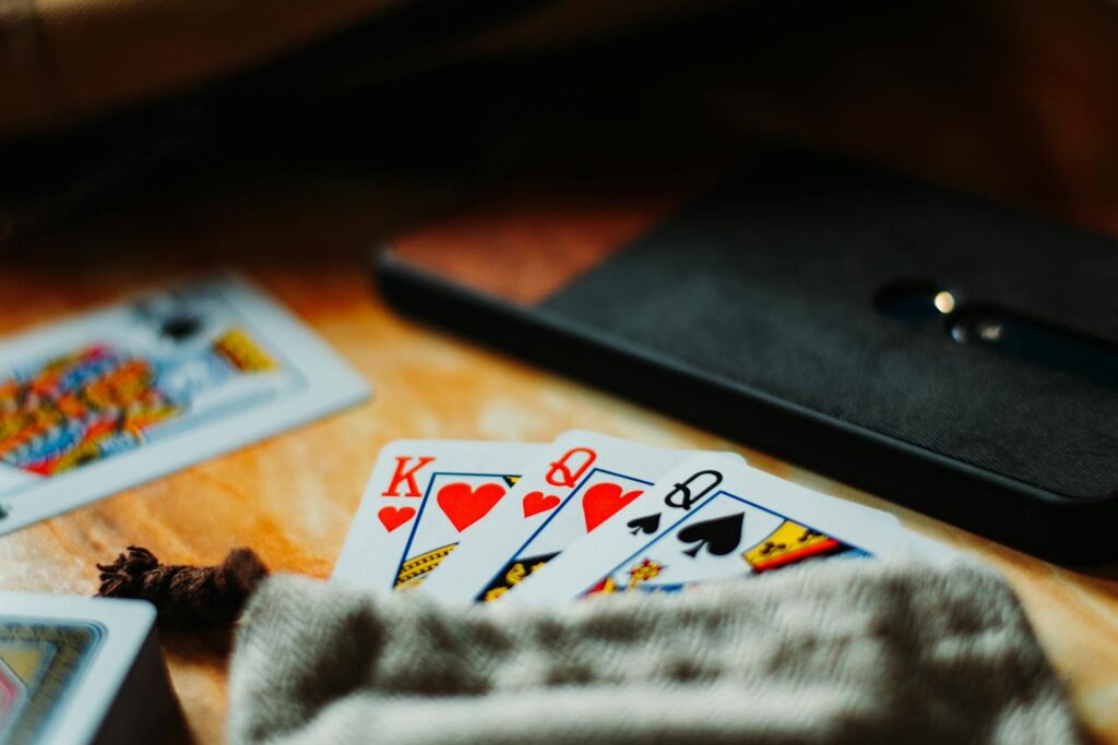 Chart of poker hand rankings from Royal Flush to High Card