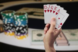 Bluffing Tips in poker games with a professional player